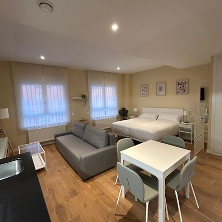 Apartamentos Turisticos Aeropuerto Barajas Madrid Eksteriør bilde