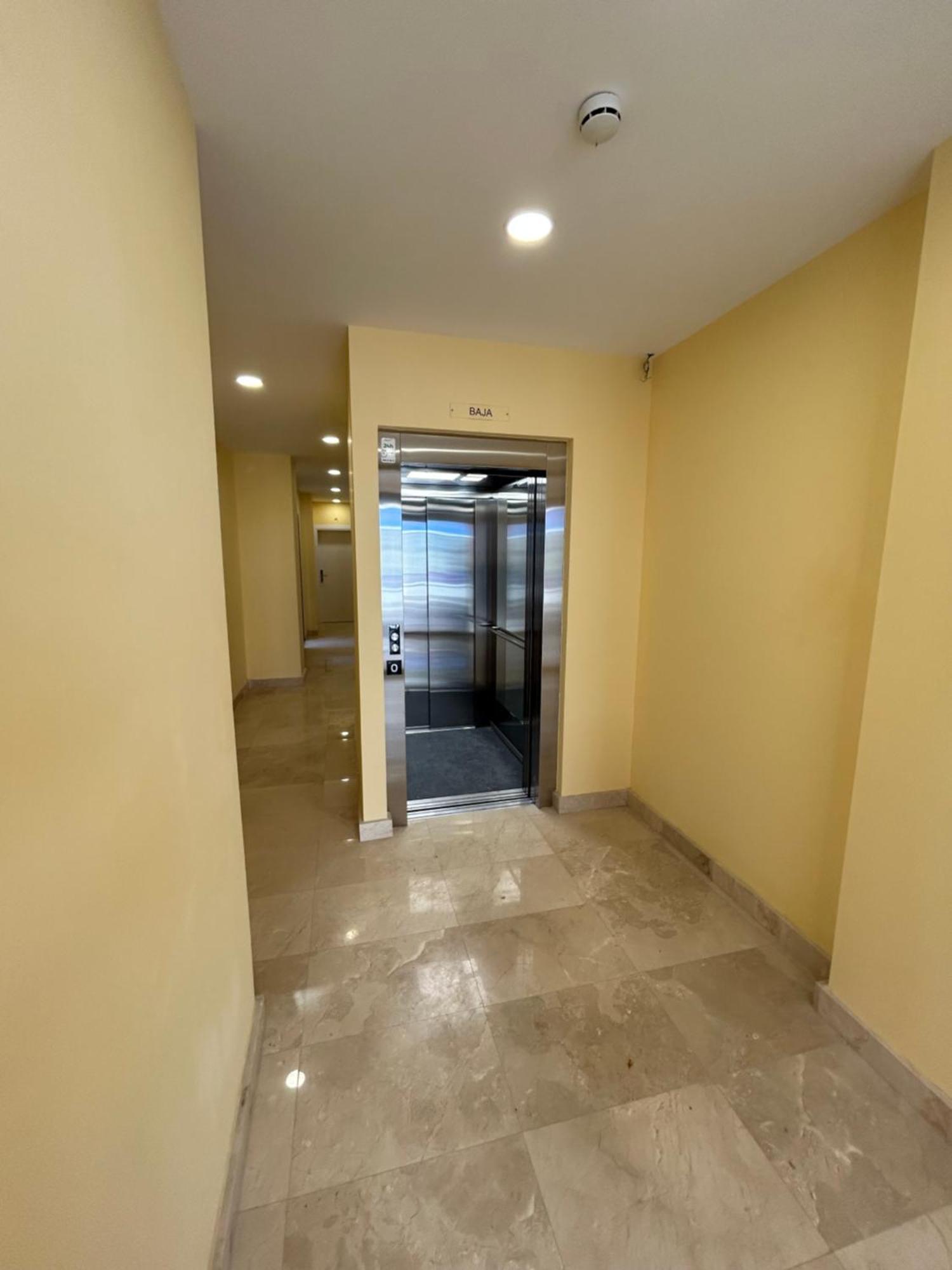 Apartamentos Turisticos Aeropuerto Barajas Madrid Eksteriør bilde