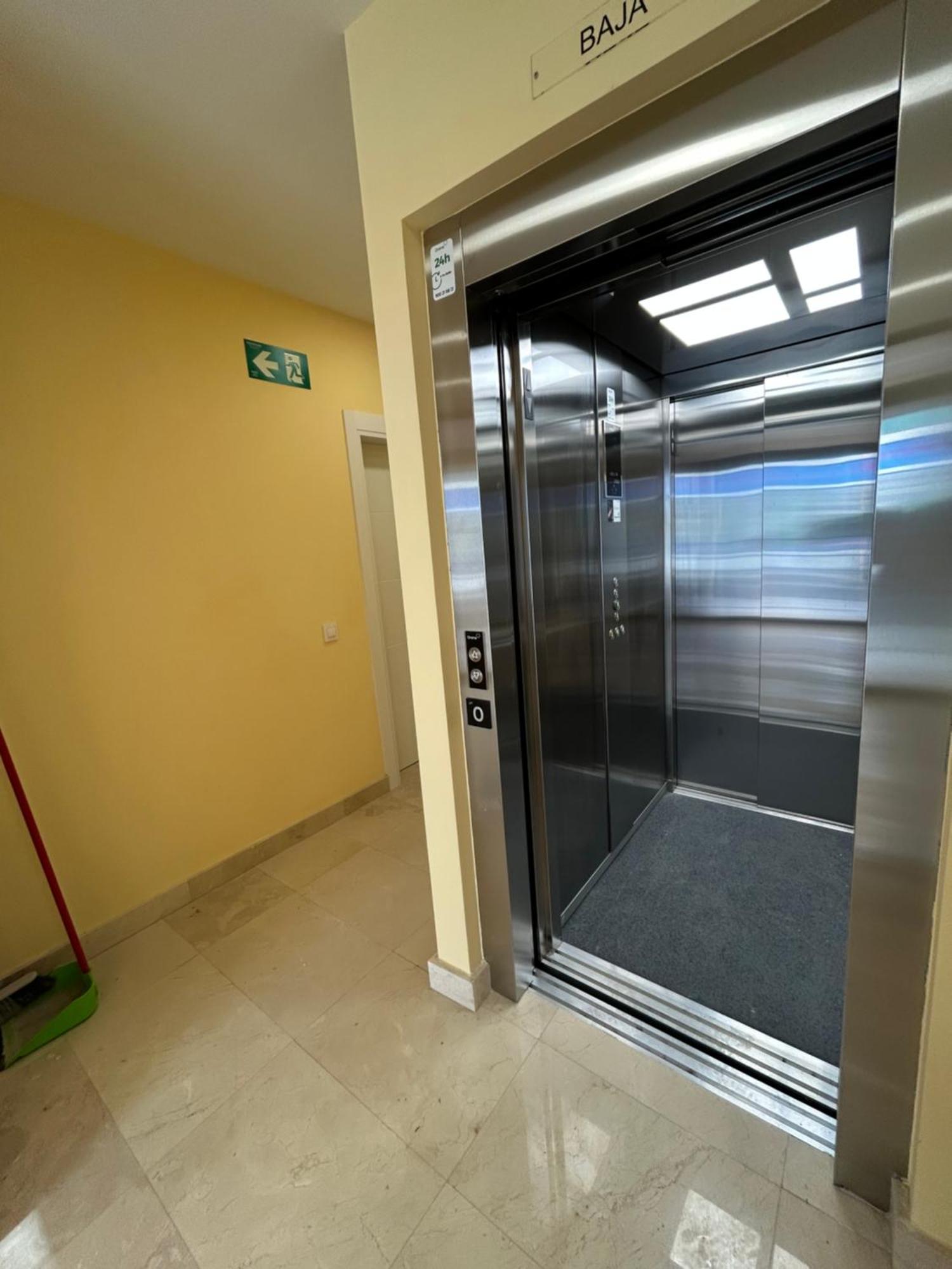 Apartamentos Turisticos Aeropuerto Barajas Madrid Eksteriør bilde