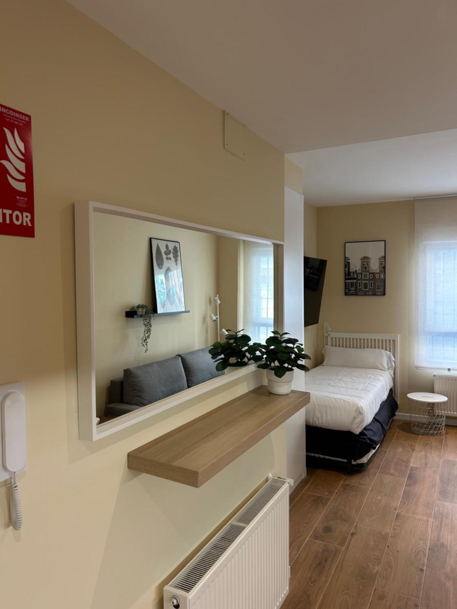 Apartamentos Turisticos Aeropuerto Barajas Madrid Eksteriør bilde